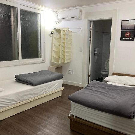 Itaewon Yellow Guesthouse Сеул Экстерьер фото