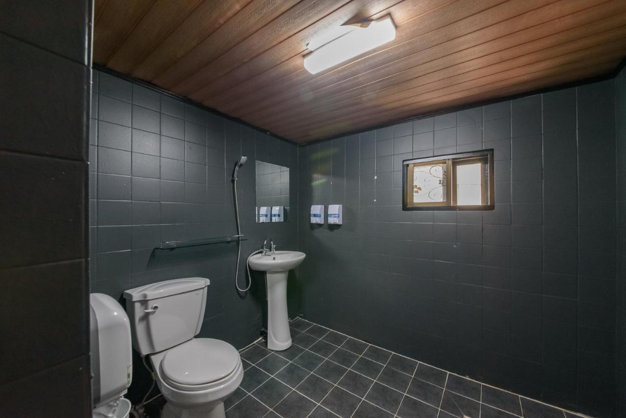 Itaewon Yellow Guesthouse Сеул Экстерьер фото
