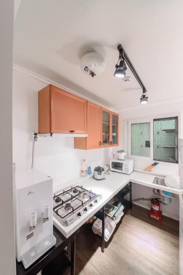 Itaewon Yellow Guesthouse Сеул Экстерьер фото