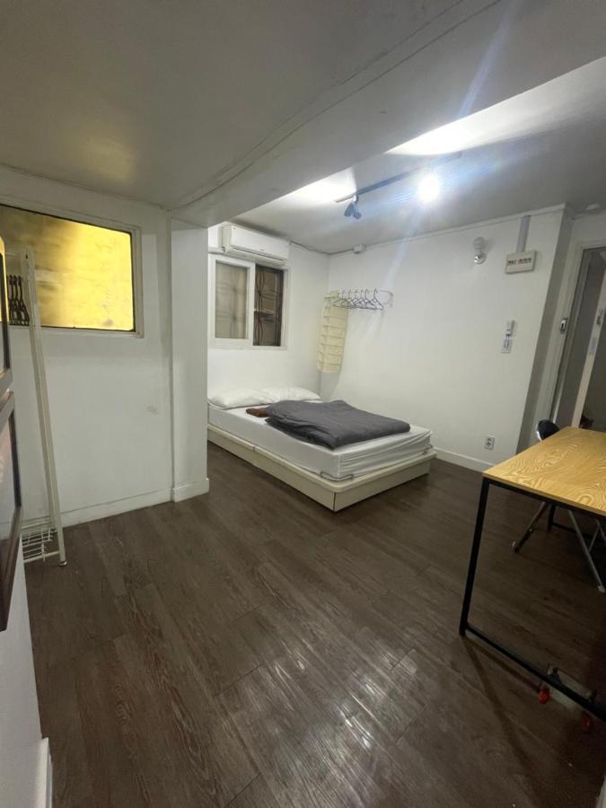 Itaewon Yellow Guesthouse Сеул Экстерьер фото