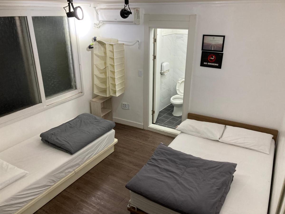 Itaewon Yellow Guesthouse Сеул Экстерьер фото
