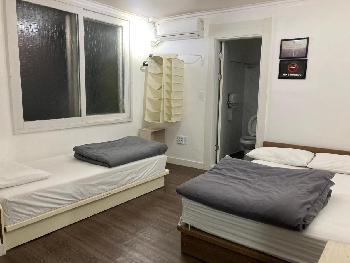Itaewon Yellow Guesthouse Сеул Экстерьер фото